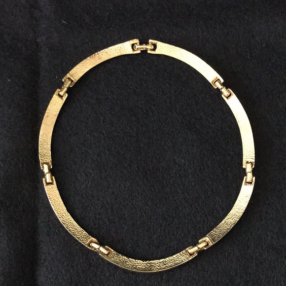 GOLD TONE AND FAUX DIAMOND ACCENT CHOKER - Picture 3 of 8